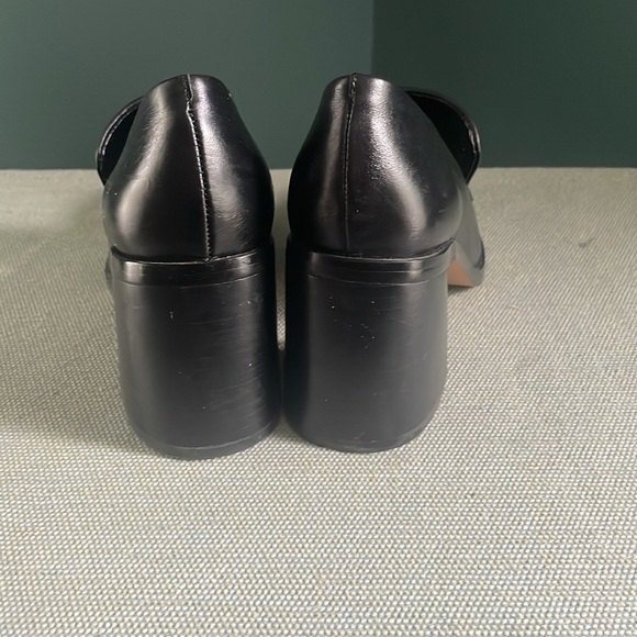 Vince Camuto Black leather shoes with Polished Finish - Picture 4 of 7